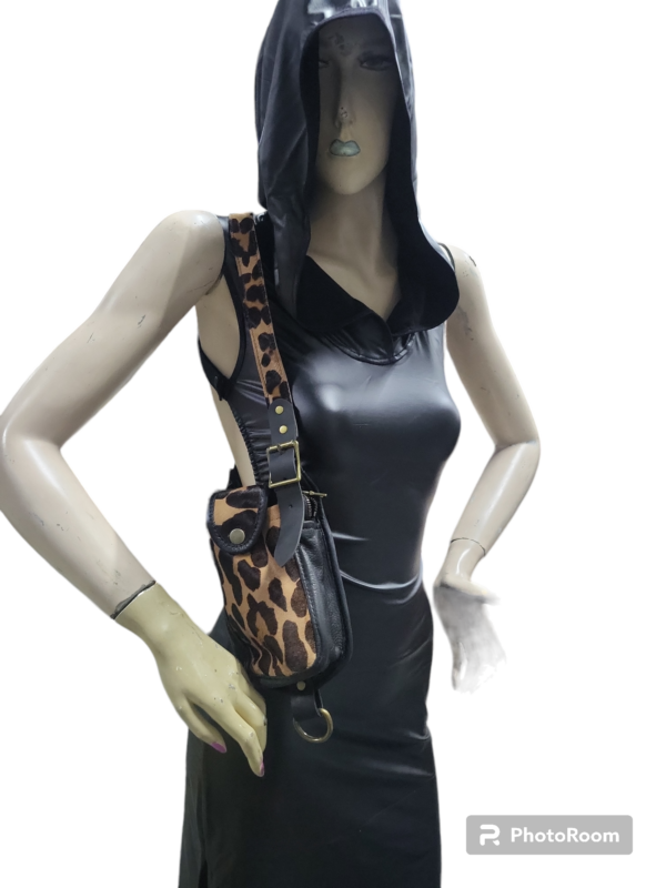 Pony hair Leopard print leather Antic brass - Image 3